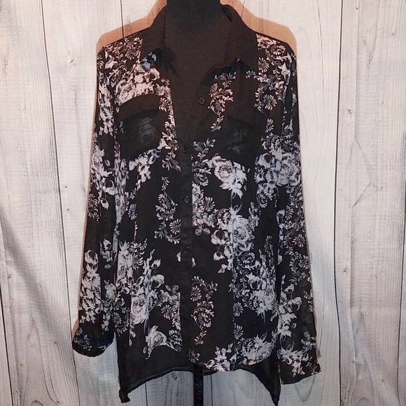 Studio Y Tops - Studio Y Button-up Blouse.        205